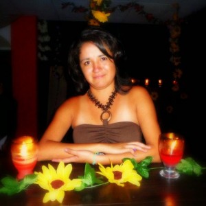 El Salvador’dan Bir Kadın Yırman: Katherine Rivera Mundo – Çev. A. Cengiz Büker